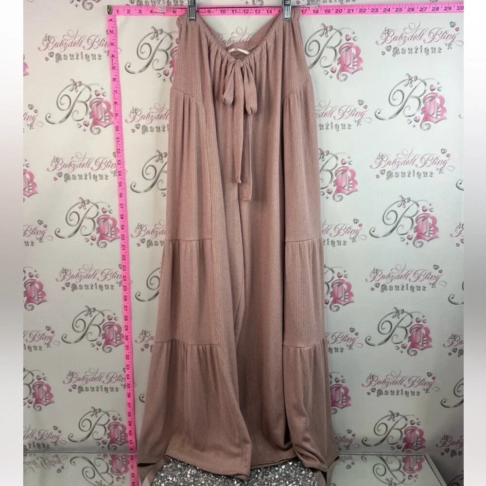 Free people set Mauve Ribbed 2-piece Pants and Top set with Sweetheart Neckline